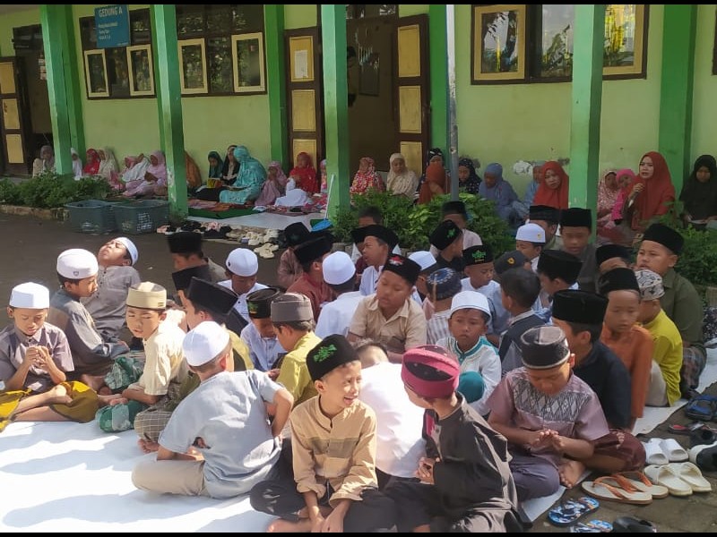 Pembacaan Shalawat Nariyah dan Shalat Dhuha
